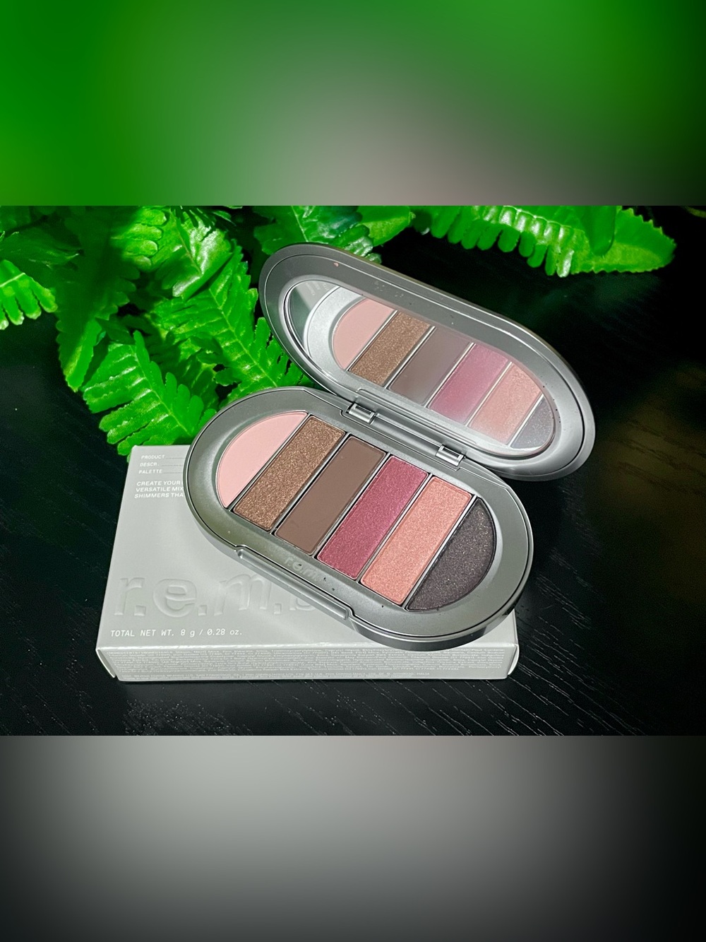 r.e.m. beauty Midnight Shadows Eyeshadow Palette Smitten Kitten